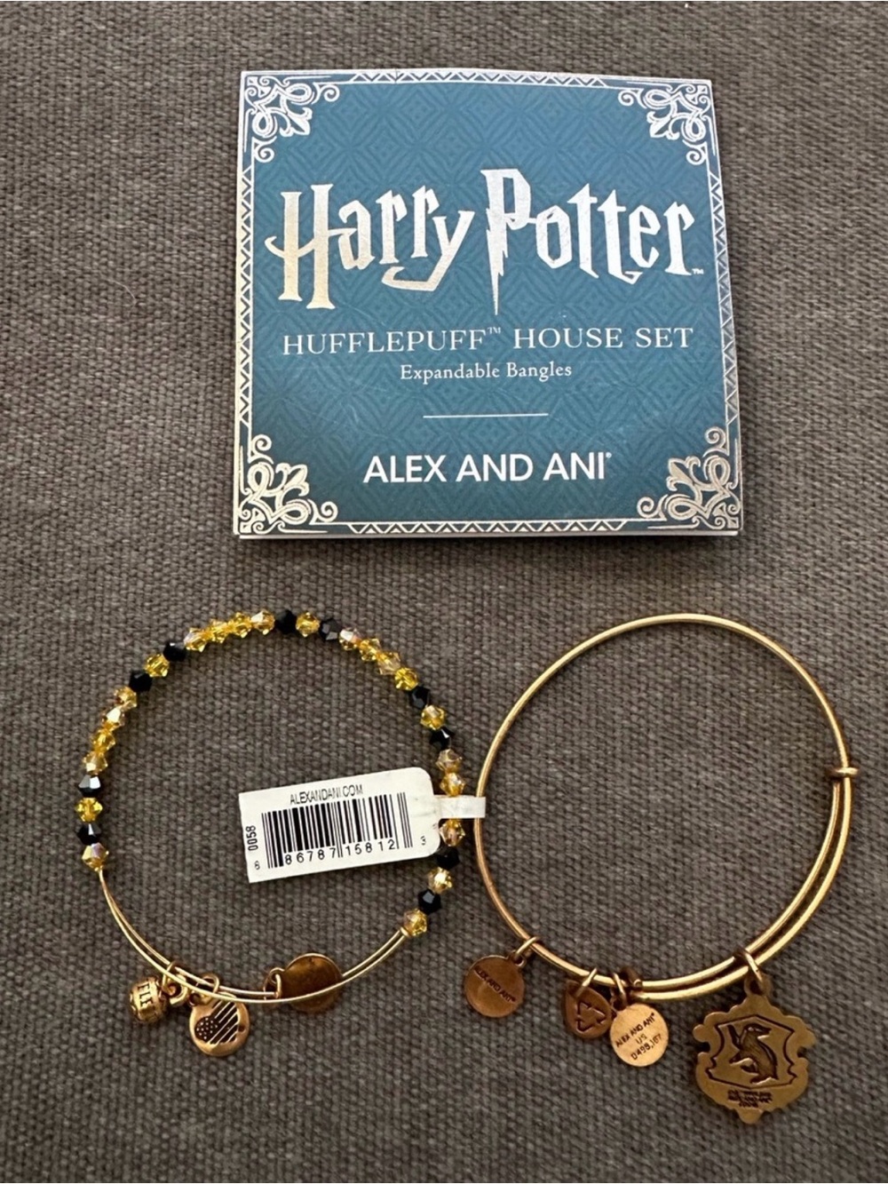 Official Harry Potter Hufflepuff house set by Alex and Ani